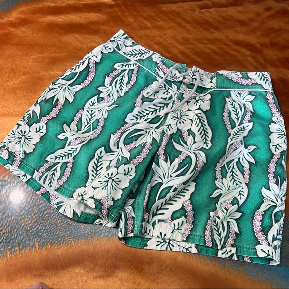 Vintage Paul Smith Green White Pink Hawaiian Shorts hibiscus print